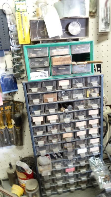 lot 3084 image: Hardware bin and contents.