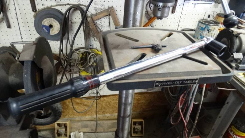 lot 3092 image: Craftsman 12 drive torque wrench.