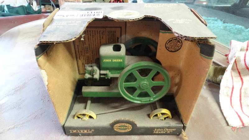 lot 3108 image: ERTL John Deere model E tractor.
