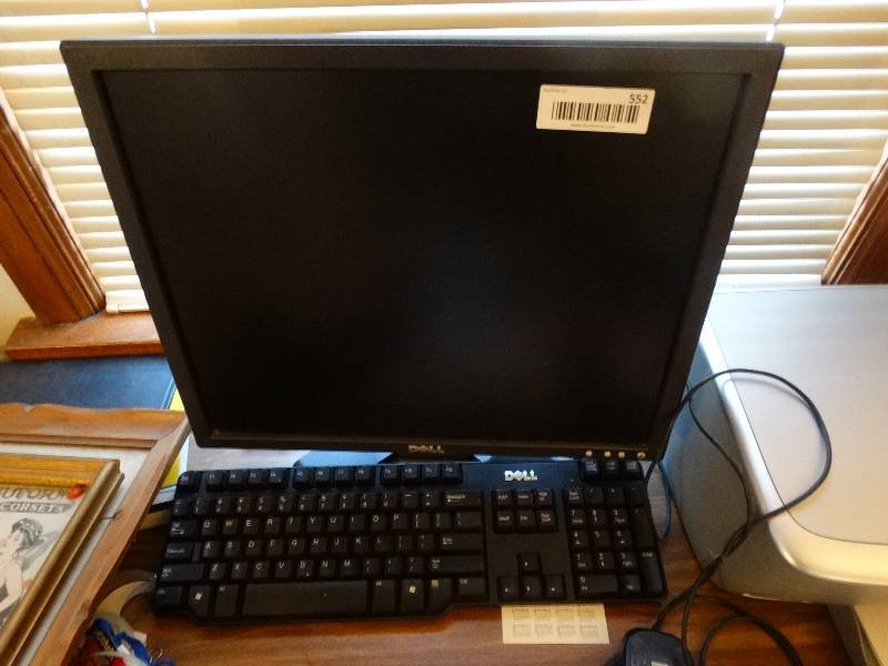 lot 552 image: Dell computer system, monitor, keyboard, modem & router