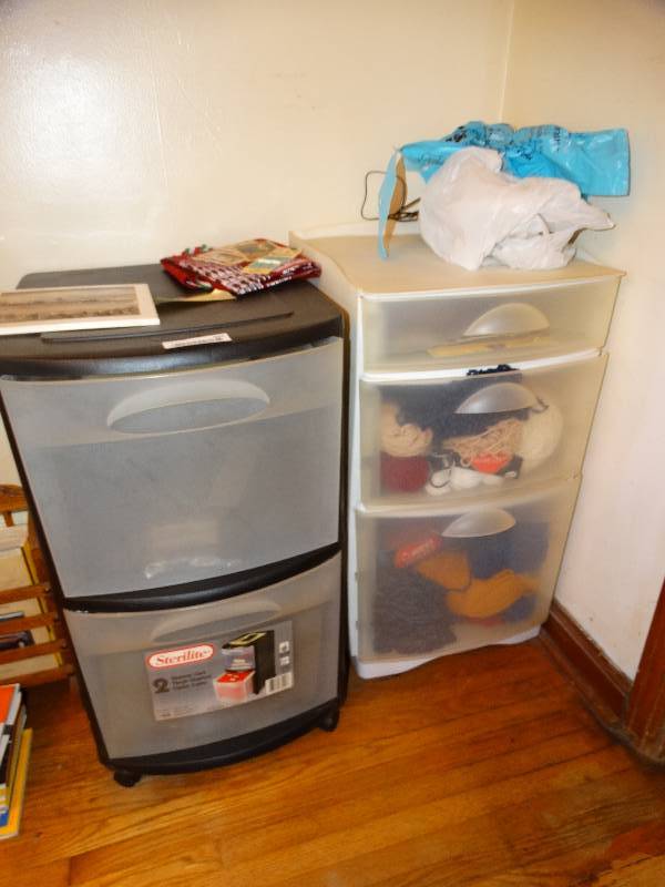 lot 593 image: 2 plastic storage drawer units w contents