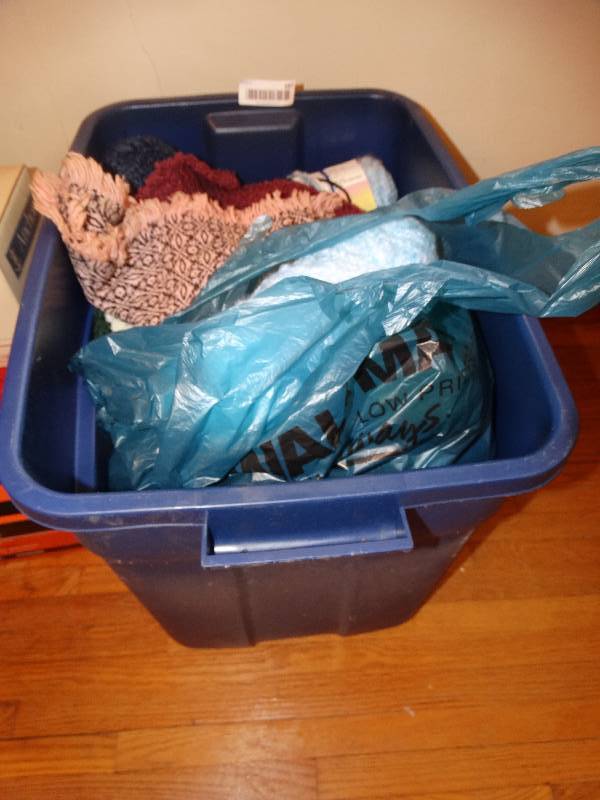 lot 597 image: Tote full of yarn