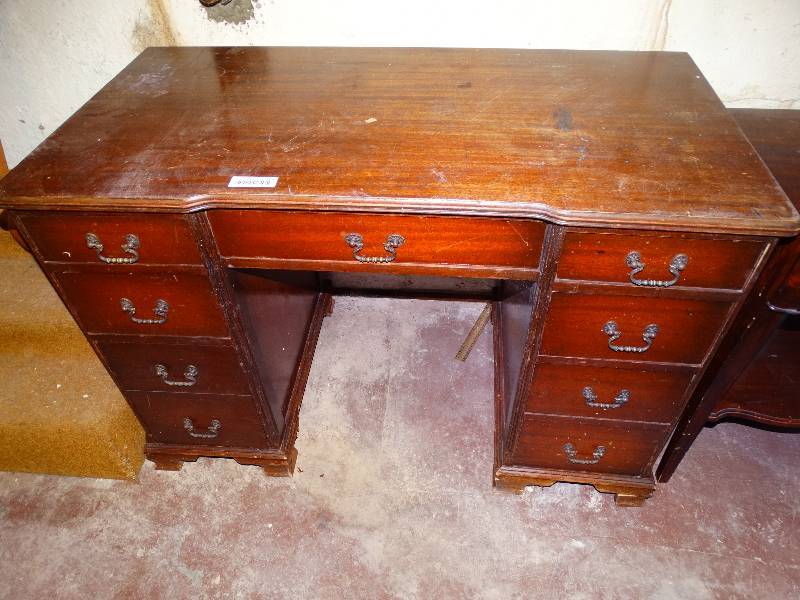 lot 657 image: Vintage wood office desk