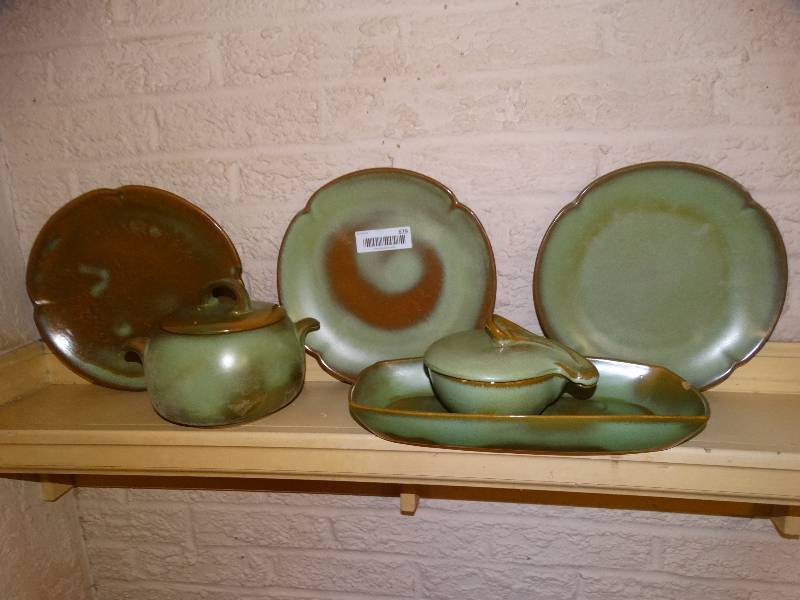 lot 679 image: 8 pc lot of Frankoma