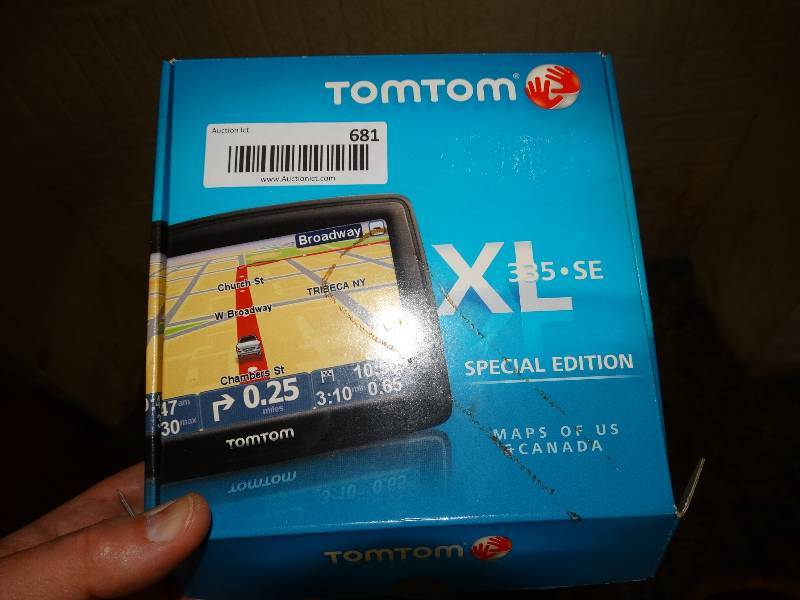 lot 681 image: TomTom XL GPS- Like new