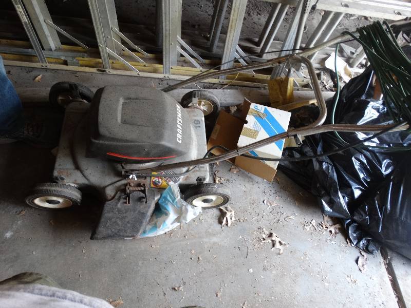 lot 692 image: Craftsman electric mower w cord