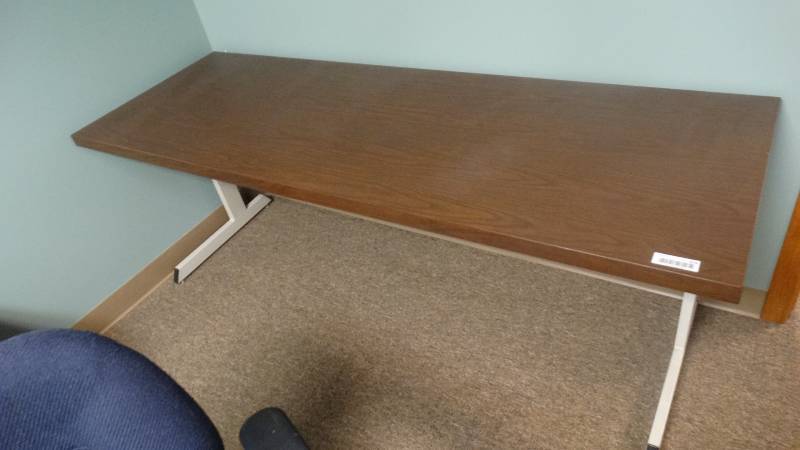 lot 974 image: Office table desk