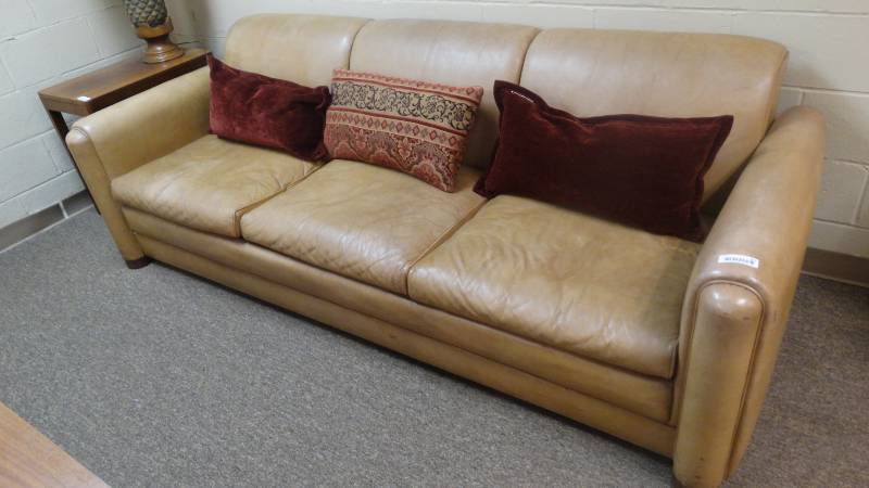 lot 992 image: 3 cushion leather sofa w pillows