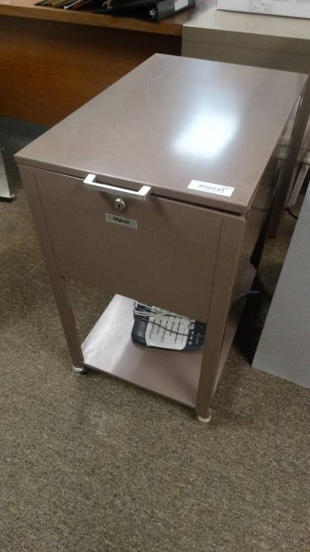 lot 1007 image: Metal file cabinet cart on wheels