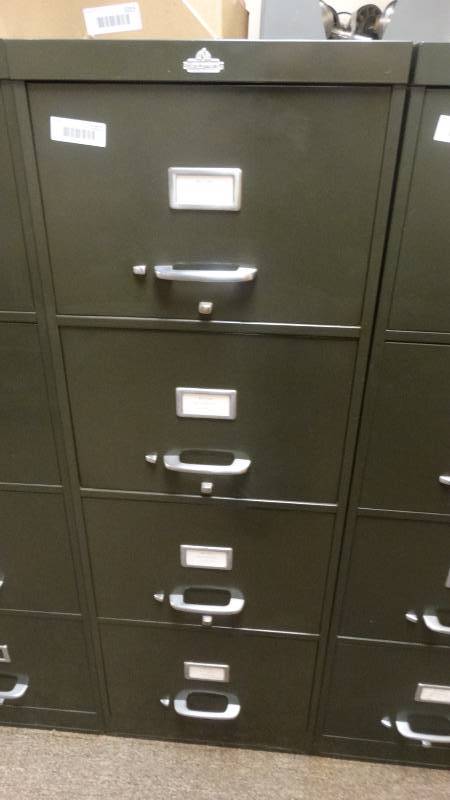 lot 1011 image: 4 drawer metal file cabinet