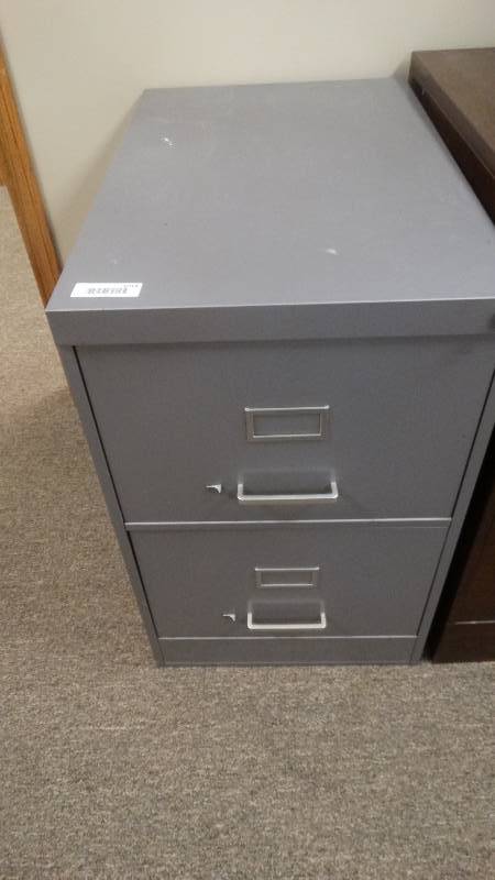 lot 1014 image: 2 drawer metal file cabinet
