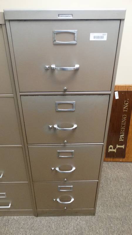 lot 1017 image: 4 drawer metal file cabinet