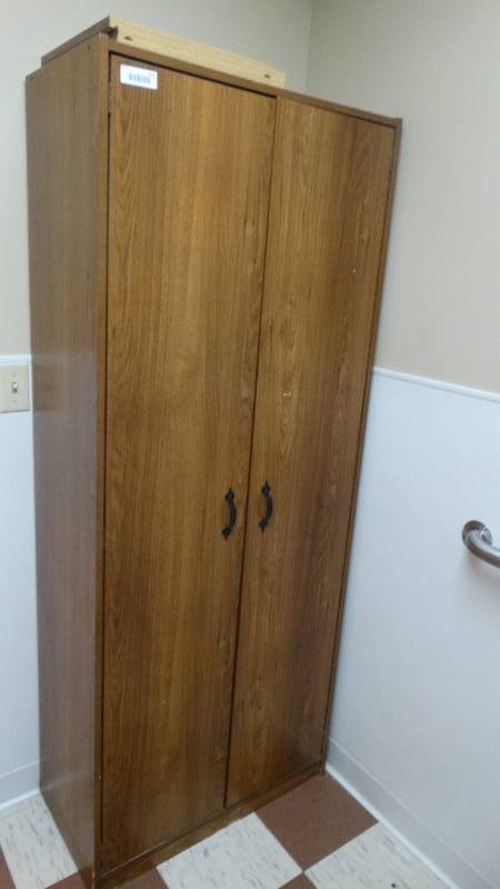 lot 1034 image: 2 door storage cabinet w contents