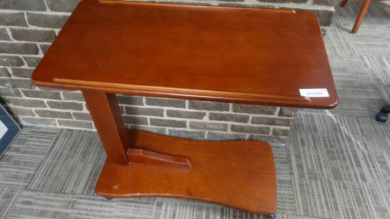 lot 1048 image: Adjustable tray stand on wheels