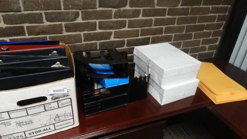 lot 1062 image: Lot of various office supplies