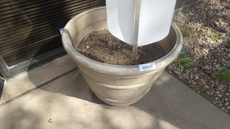 lot 1082 image: Flower planter