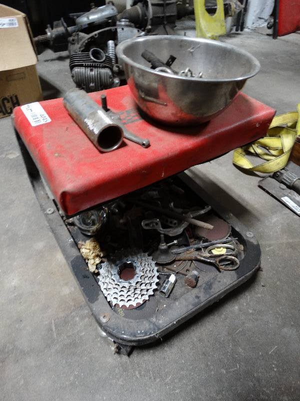 lot 4045 image: Small shop stool on wheels wcontents.