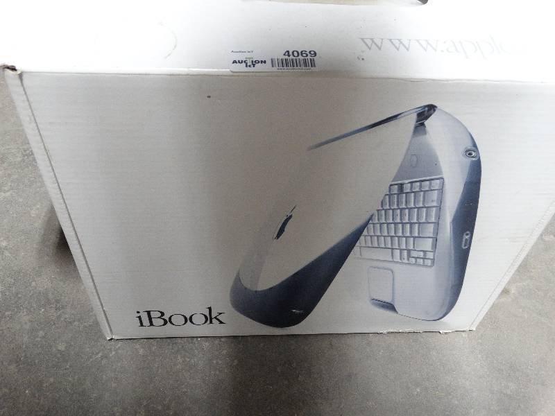 lot 4069 image: Ibook computer.