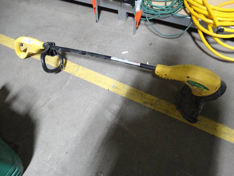 lot 4075 image: Electric weedeater RT112.