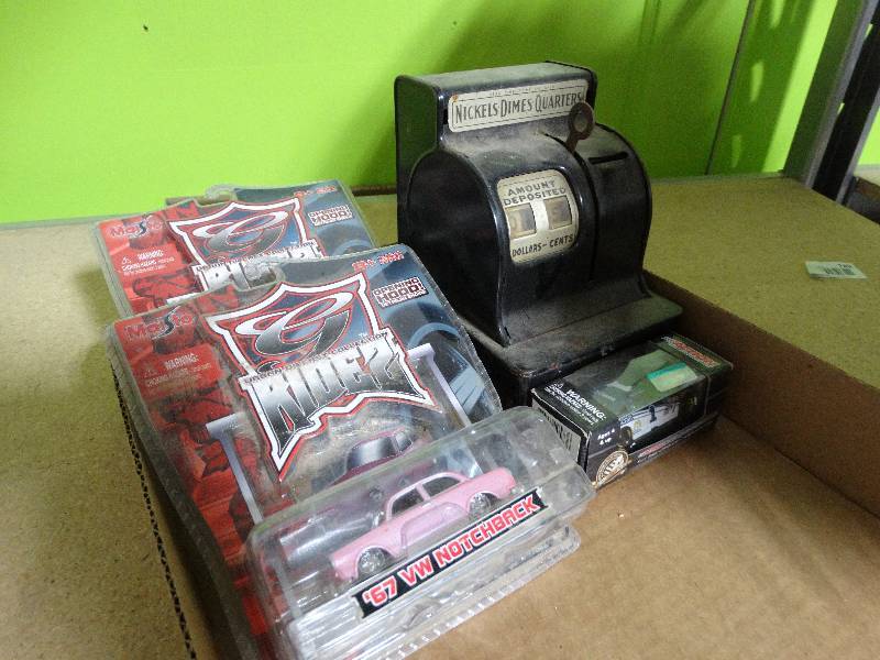 lot 4087 image: 2 67 vw notchback, model car, coin bank.