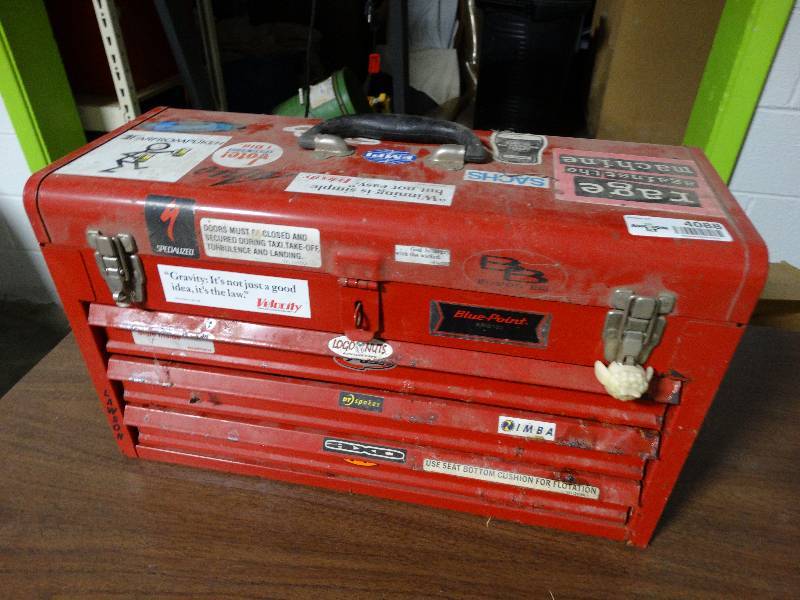 lot 4088 image: Blue pointe toolbox wcontents.