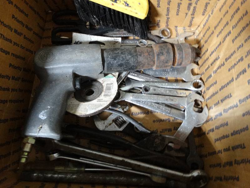 lot 4094 image: Air hammer, lot of wrenches, hand tools.