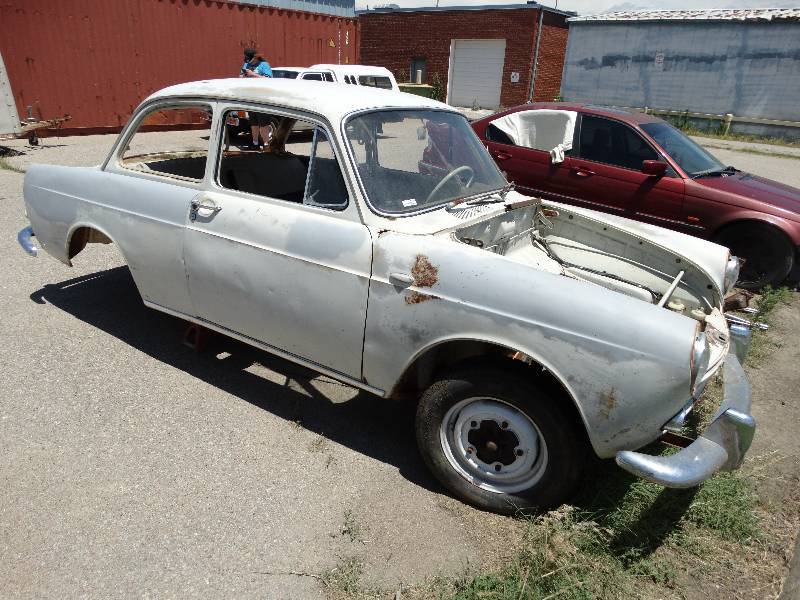 lot 4130 image: 1963 VW 1500 NotchBack- Rare project car-