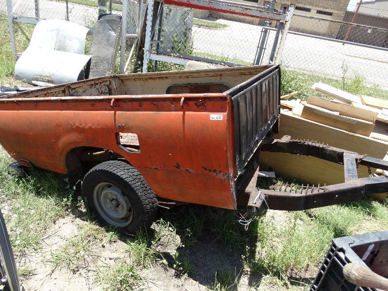 lot 4131 image: Pickup truck bed trailer.