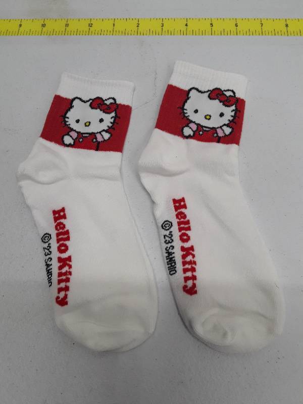 lot 57068 image: Sanrio Hello Kitty Y2K Socks For Girls Medium