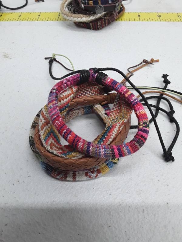lot 57322 image: Random Bracelets - Pack of 6