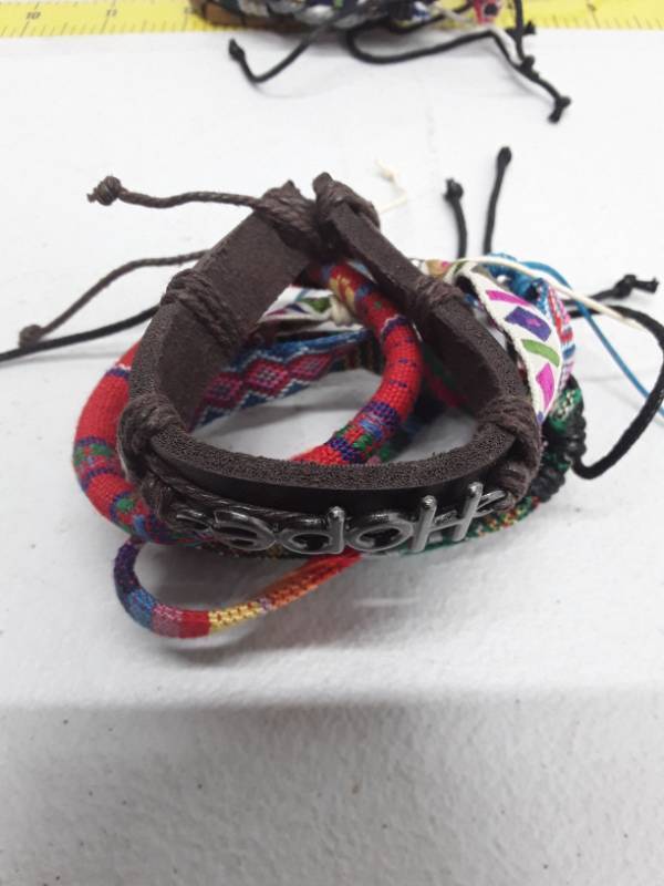 lot 57323 image: Random Bracelets - Pack of 6