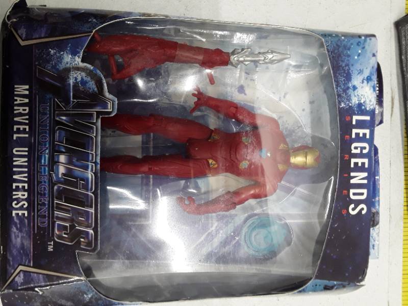 lot 31013 image: Marvel Universe Avengers Legends Series (box is based shape) - Iron Man