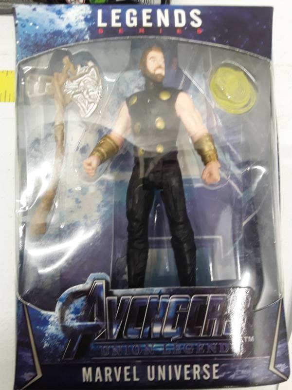 lot 31015 image: Marvel Universe Avengers Legends Series (box is based shape) - Thor