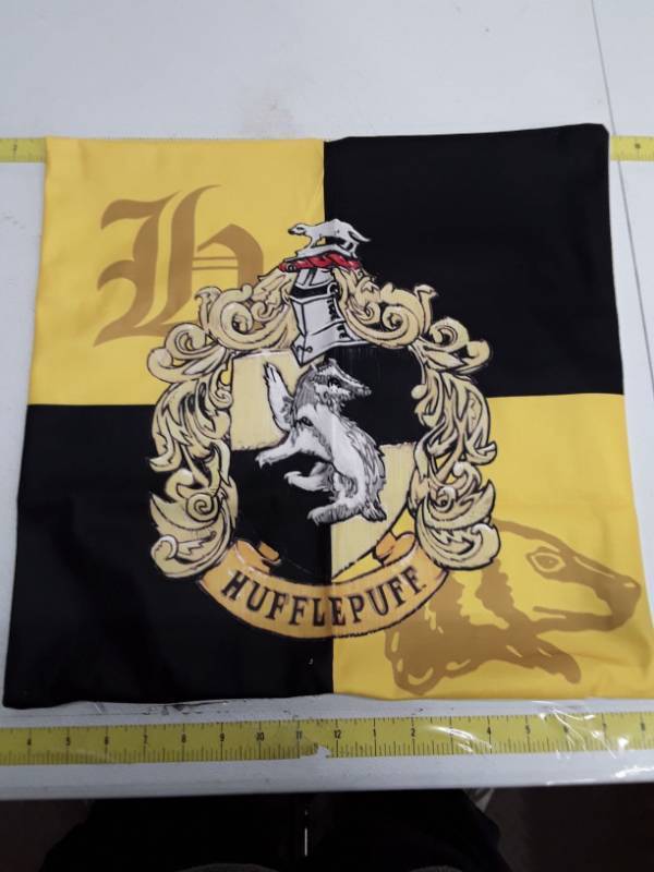 lot 56872 image: Harry Potter Pillow Case - 18 x 18 - Hufflepuff