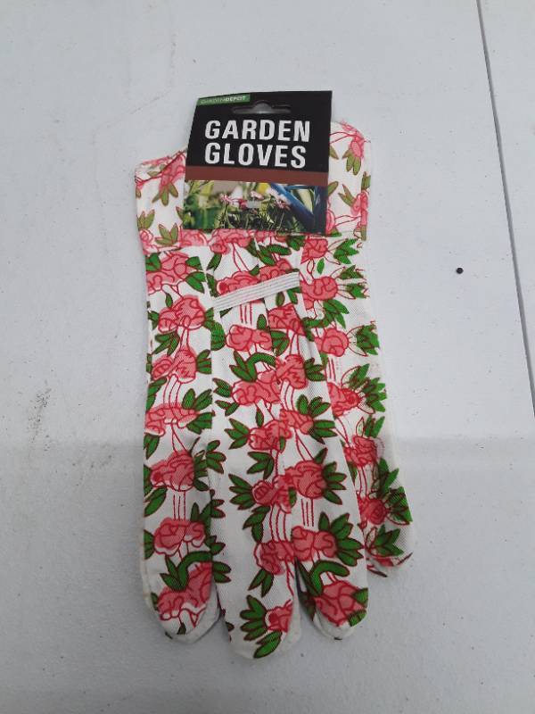 lot 28144 image: Gardening Gloves - Pink Floral Design