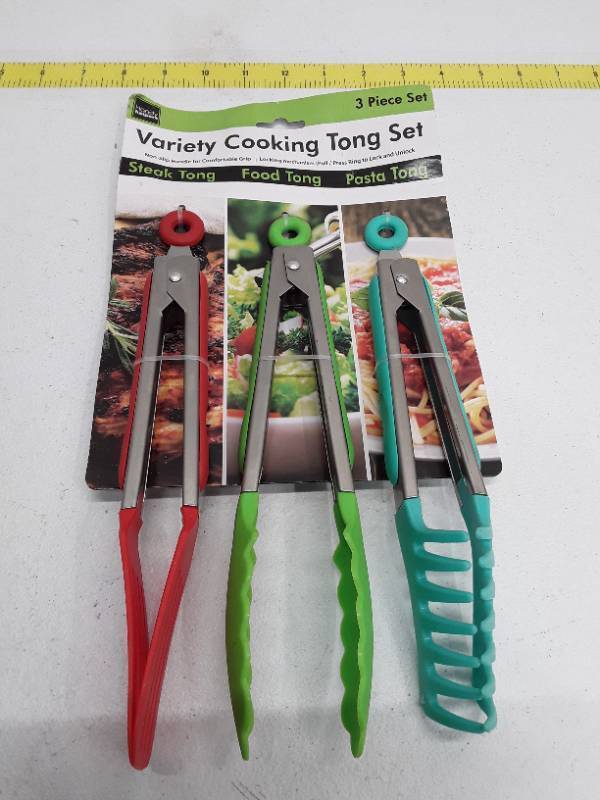 lot 28332 image: 3 Piece Variety Cooking Tong Set