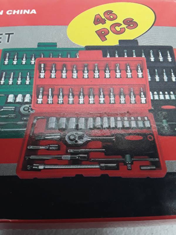 lot 28717 image: 46 Piece Socket Wrench Set