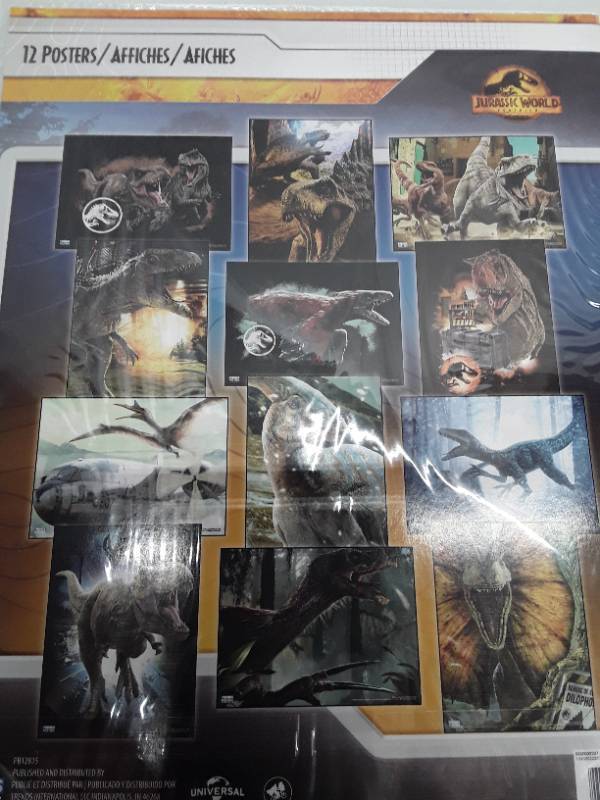 lot 28869 image: Poster Book - Jurassic World - Domenion Poster Book 8.5 x 11