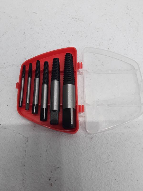 lot 28924 image: 6 Piece Screw Extraction Kit - No. 1-6