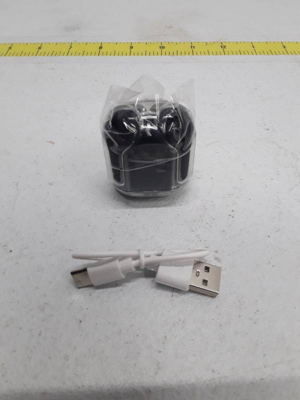lot 29198 image: Wireless Headphones with Microphone LED Display - Black