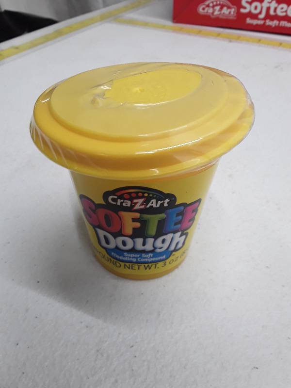 lot 30011 image: 3oz Cra-z-art Softee Dough - Yellow