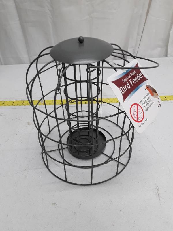 lot 30710 image: Squirrel Proof Bird Feeder - No Feed Included