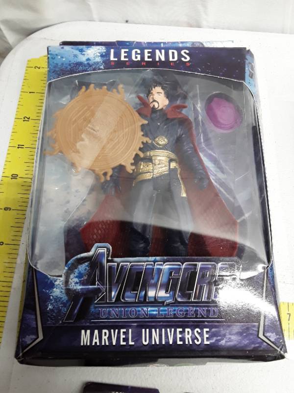 lot 31006 image: Marvel Universe Avengers Legends Series (box is based shape) - Dr. Strange