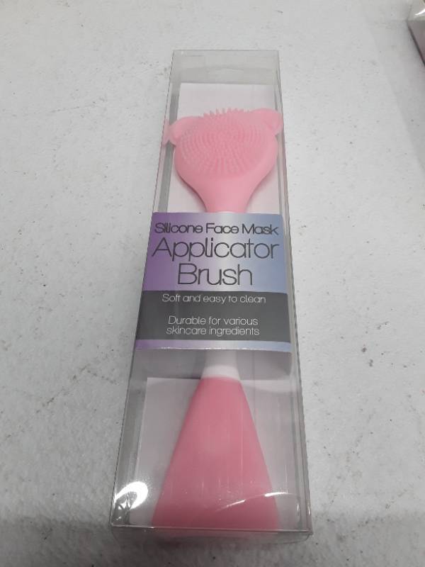 lot 31112 image: Silicone Face Masks Applicator Brush - Pink