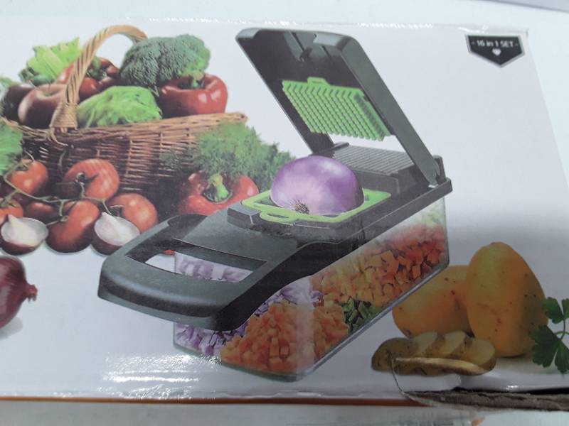 lot 31427 image: 16 PCS Veggie Slicer