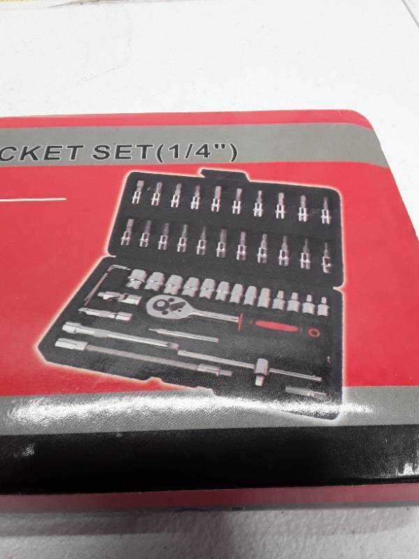 lot 31445 image: Multifunctional Ratcheting Tool Set, 46 PCS Socket Set (14)