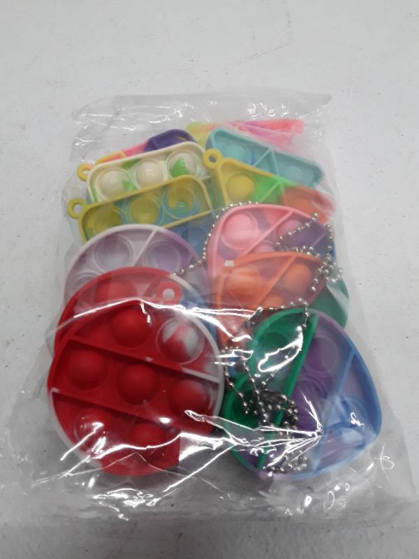 lot 31514 image: 12 PCS Randon Color Pop-it Keychains