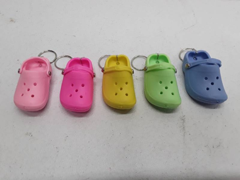 lot 31542 image: 5 PCS Mini Croc Keychains