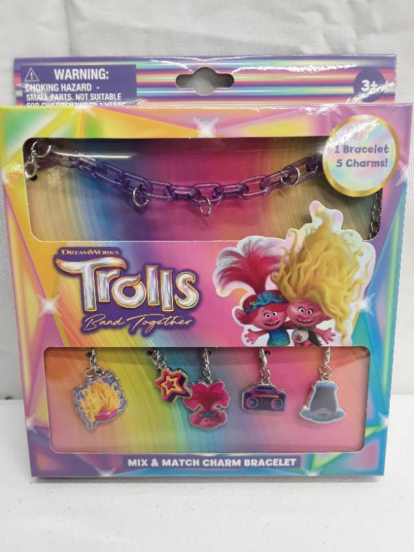 lot 56707 image: Trolls Band Together - 1 Bracelet with 5 Charms