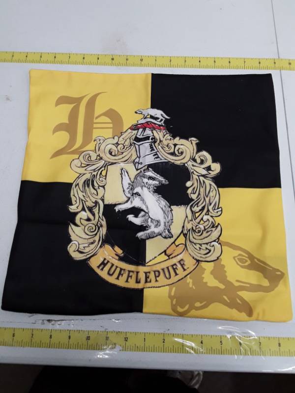 lot 56871 image: Harry Potter Pillow Case - 16 x 16 - Hufflepuff
